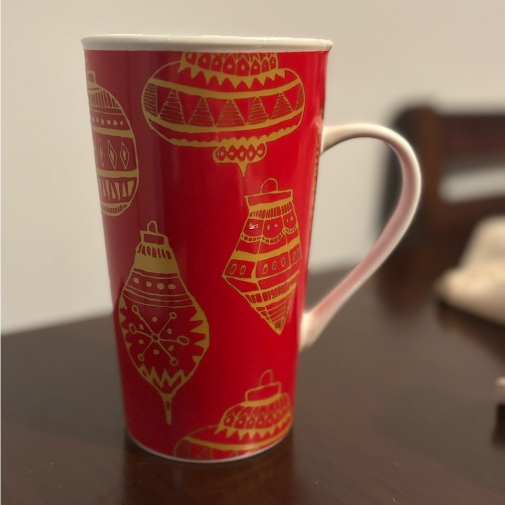 STARBUCKS Red/Gold 16oz CHRISTMAS Holiday Ornaments TALL COFFEE CUP Mug 2015 EUC